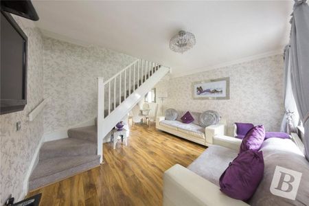 2 bedroom semi-detached house to rent - Photo 4