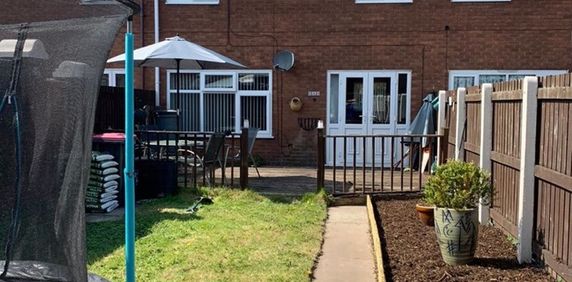 Room in a Shared House, Salford, M5 - Photo 2