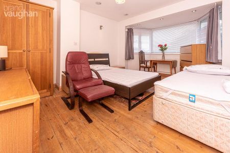 6 bedroom semi-detached house to rent - Photo 3