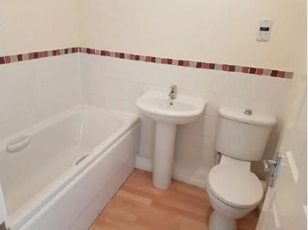 2 bedroom Terraced House To Let - Photo 5