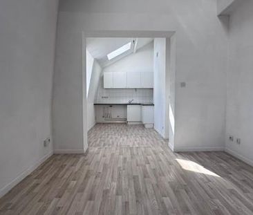 Location Appartement 1 pièce 38m² ARMENTIERES 59280 - Photo 1