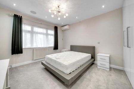 6 bedroom semi-detached house to rent - Photo 2