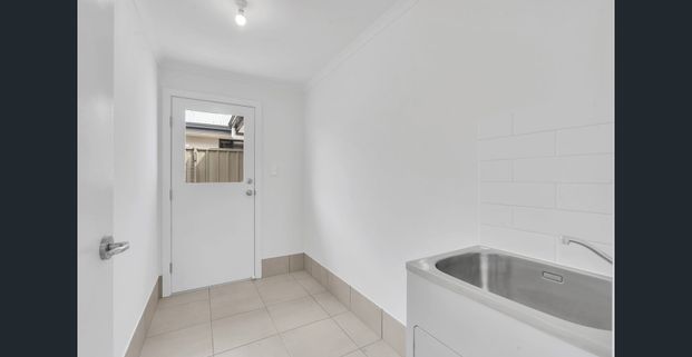 A gorgeous large family home - Photo 1