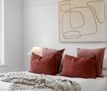 Exquisite City Fringe Retreat with Panoramic Elegance - Photo 1