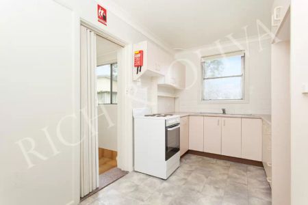 9B/25 Etonville Parade, Ashfield - Photo 3