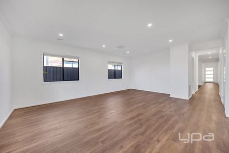 Great Location with Closeby Amenities!! - Photo 3