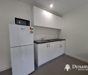 Private Room with Ensuite – Room 5 Available for Lease - Photo 3