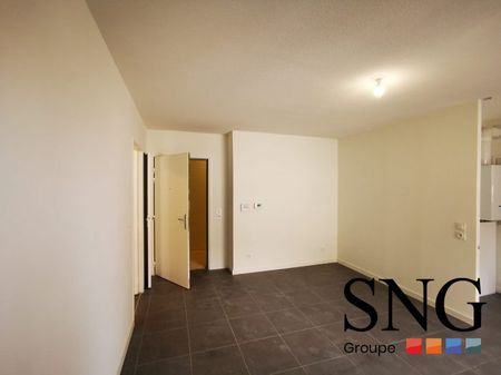 T2 AVEC LOGGIA ET UN PARKING EN SOUS SOL - Photo 3