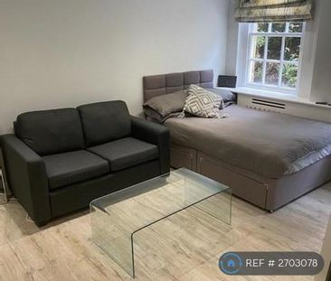 Studio to rent - Photo 2