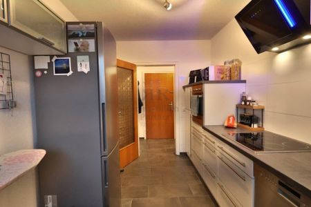 Traumhaft schöne, moderne und helle 2-Zimmerwohnung mit Balkon im 1. OG! - Photo 2