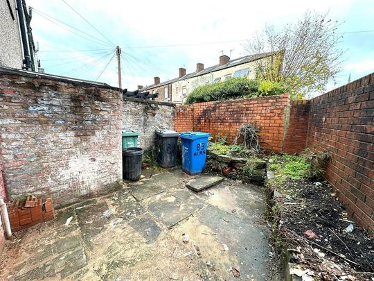 3 bedroom terraced house to rent - Photo 1