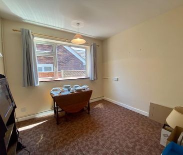 3 bedroom detached bungalow to rent - Photo 2