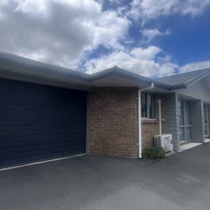 2 Bedrooms in Dinsdale! - Photo 3