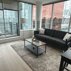 Furnished one bedroom and den apartment in Yaletown - Photo 2