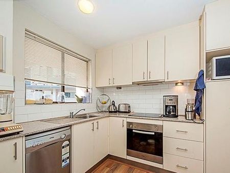 Lifestyle and Convenience in Kingston Park! - Photo 2