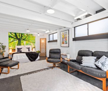 Charming Character Filled Home - Photo 3