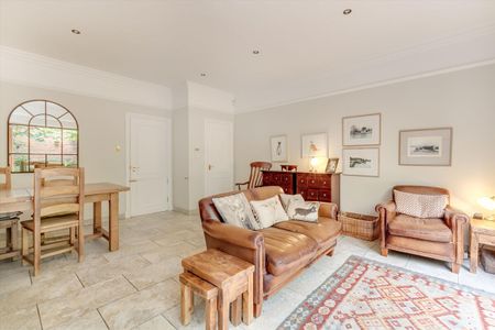 A beautifully proportioned four bedroom town house to rent Richmond TW10. - Photo 5