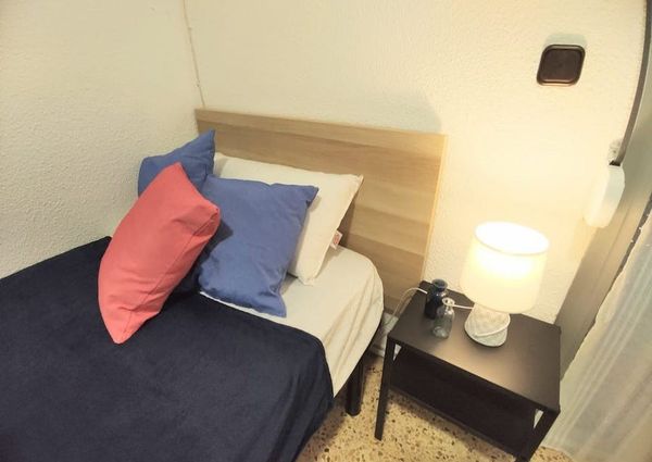 Carrer Isaac Peral, Burjassot, Valencian Community 46100