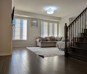 For Lease - 6 Westbury Way, Whitby, Ontario - Photo 3