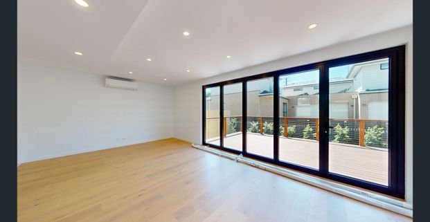 Fresh, Modern, and Minutes from the Beach - Photo 1