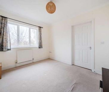 Bridge Wharf, Chertsey, KT16 - Photo 5