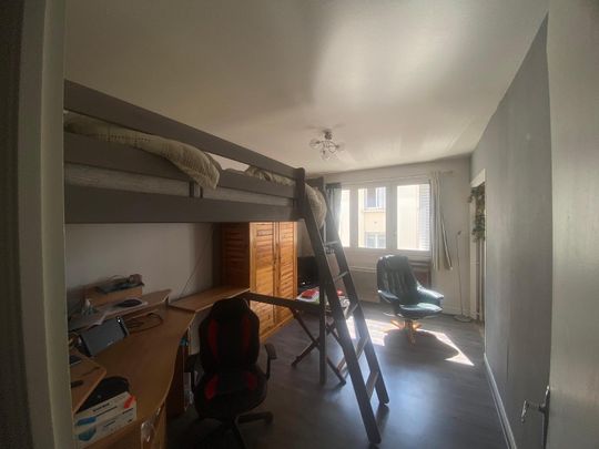 Location Appartement 1 pièce 27m² CLERMONT FERRAND 63000 - Photo 1