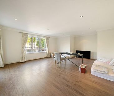 3 bedroom flat to rent - Photo 1