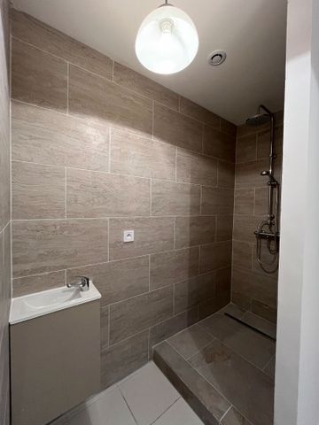 Location Appartement 3 pièces 66m² - Photo 2