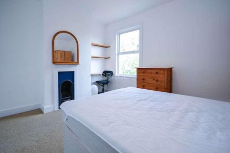 Adelaide Road, Reading, Berkshire, RG6 - Photo 3