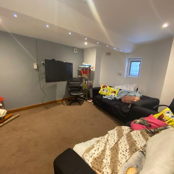 Kimbolton Avenue, Nottingham - Photo 1