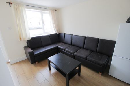 King Street, Treforest - Photo 5