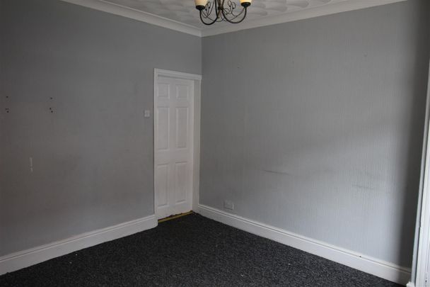 3 Bedroom Terraced House for Rent - Photo 1