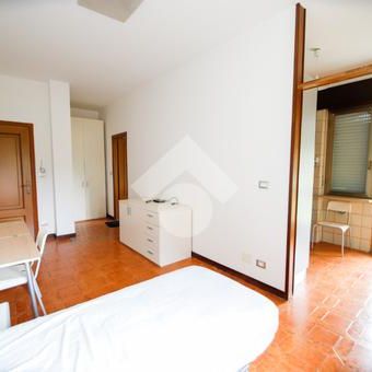 Monolocale in affitto - Photo 1