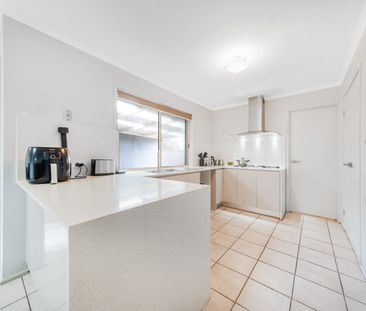 Spacious Family Home - Photo 4