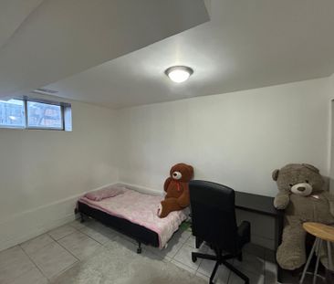 For Lease - 568 Oakwood Avenue Unit# Basement, Toronto, Ontario - Photo 1