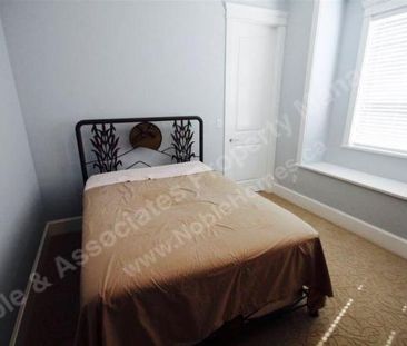 7800 Gilley Avenue MAIN Burnaby - Photo 2