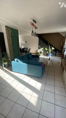 Située à seulement 3 minutes de La Gacilly, cette maison, en très bon état, offre un cadre de... - Photo 1