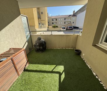 Location Appartement 2 pièces 45m² SETE 34200 - Photo 6
