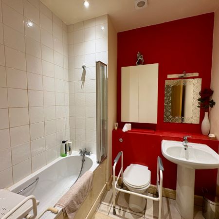 Lyons Street, Newcastle, Co. Dublin ** DOUBLE BEDROOM TO RENT ** - Photo 3