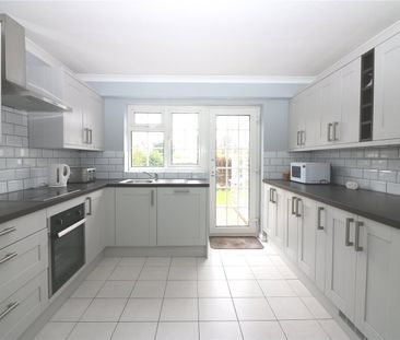 Collins Way, Eastwood, Leigh on Sea, Essex, SS9 5UN - Photo 4