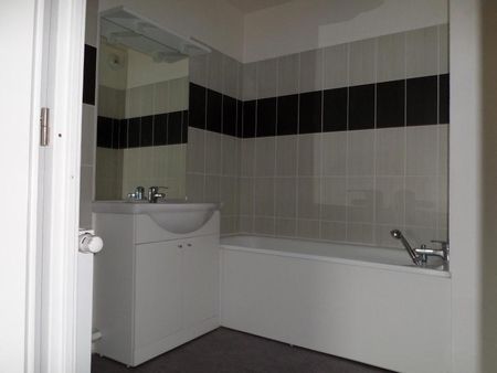 Location Appartement 2 pièces 43m² DOUAI 59500 - Photo 3