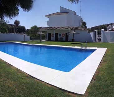 Alquiler de casa o chalet independiente en Calle Mar Cantábrico, 1 - Photo 6