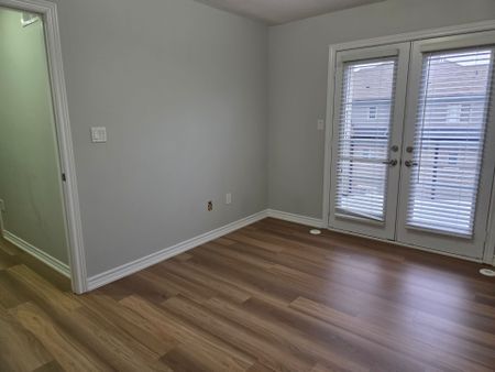 For Lease - 200 Veterans Drive Unit# 09, Brampton, Ontario - Photo 5