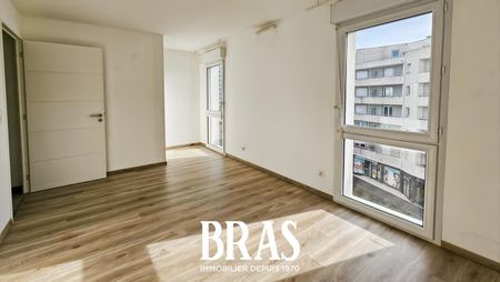 Location Appartement 3 pièces 72m² REZE 44400 - Photo 2