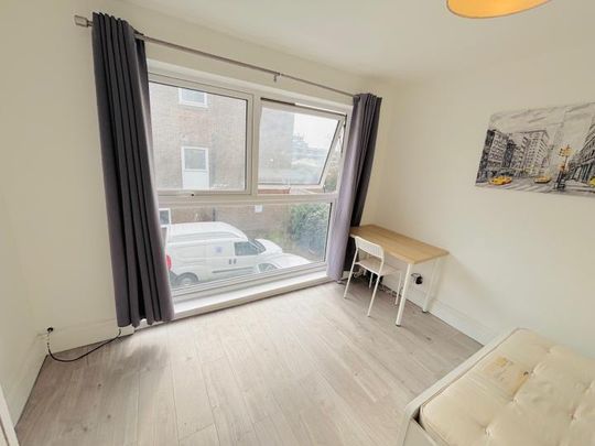 1beds House - Photo 1