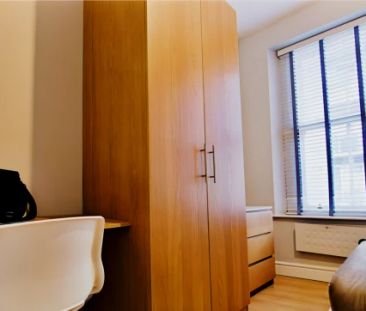 7 Bed 2 Bath - Photo 5