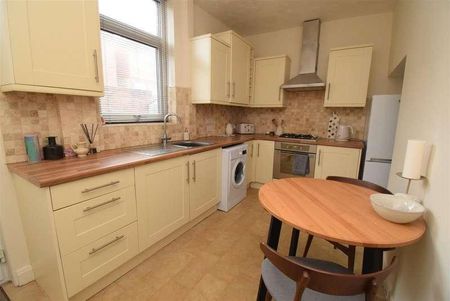 Audrey Street, Ossett, WF5 - Photo 2