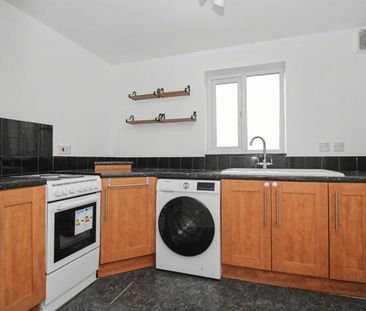 Prestatyn Close, Stevenage, Hertfordshire - Photo 6