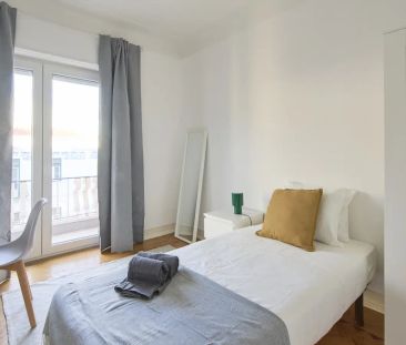Room in a shared 5-bedroom apartment for rent in Lisbon for students or professionals - Foto 6