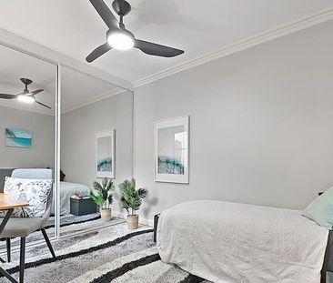 Secluded and stylish 3/4 warehouse conversion - Photo 6